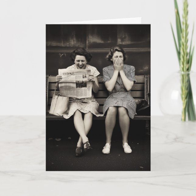Tarjeta Amigas Vintage Riéndose Juntas (Anverso)