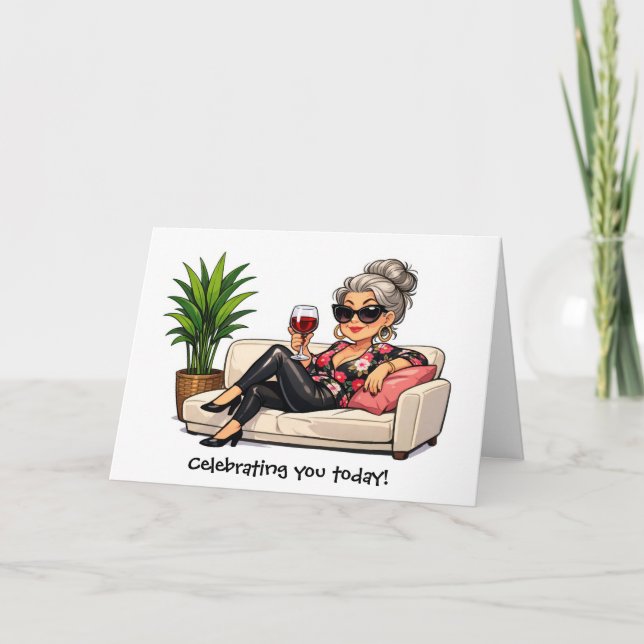 Tarjeta Anciana glamurosa de cumpleaños con vino (Anverso)