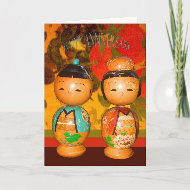 Tarjeta Aniversario feliz, dos muñecas japonesas (Anverso)