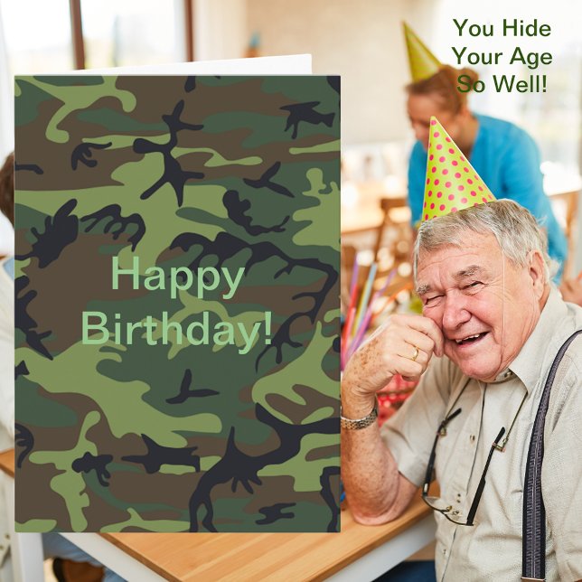 Tarjeta Antiguo Ejército Camuflaje Verde Cumpleaños (Old Age Military Green Camouflage Birthday Card)