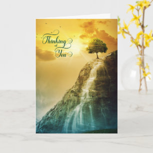Tarjeta Árbol en una cascada de montaña pensando en ti