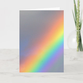 Tarjeta arco iris rojo azul violeta