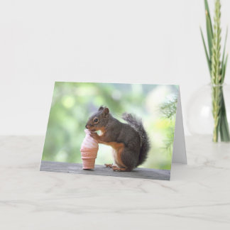 Tarjeta Ardilla comiendo un cono de helado