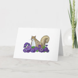 Tarjeta ardilla en flores moradas