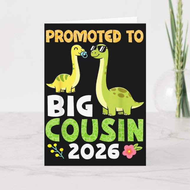 Tarjeta Ascendido a Primo Mayor 2026 Familia de Dinosaurio (Anverso)