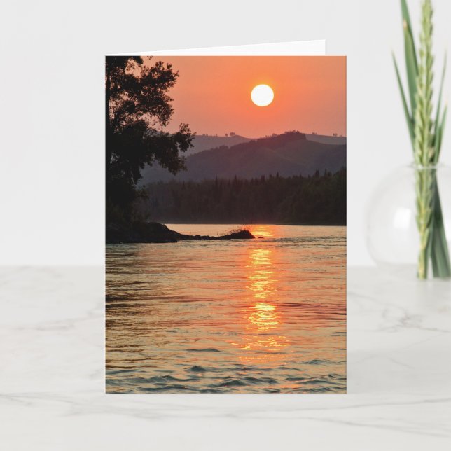 Tarjeta Asombroso amanecer sobre el río Katun (Anverso)