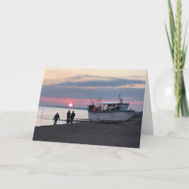 Tarjeta Atardecer en Hybay Kent con barcos de pesca