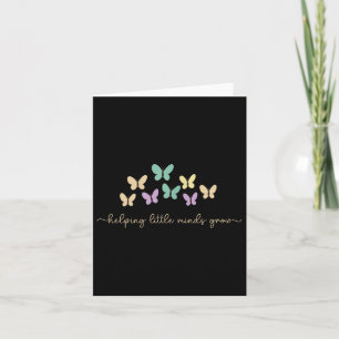Tarjeta Ayudando a las mentes pequeñas a crecer mariposa p
