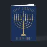Tarjeta azul del día de fiesta de Menorah del oro<br><div class="desc">Envíe sus amados una tarjeta personalizada esta estación de Chanukah. Las características del este diseño un oro colorearon el menorah en un fondo de los azules marinos. Sobre él el mensaje lee "Chanukah feliz". Debajo del menorah es un lugar para su apellido que usted pueda personalizar o quitar si usted...</div>
