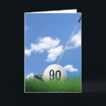 Tarjeta Balón de golf de 90 años en césped<br><div class="desc">Balón de golf blanco en verde césped con club de golf y telón de fondo del cielo para los 90 años.
El número de edad en el balón de golf puede ser editado.</div>
