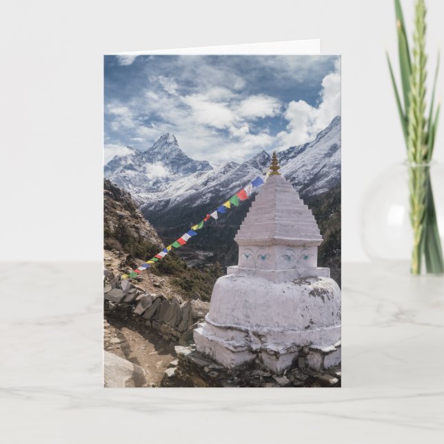 Tarjeta Banderas de santuario y oraciones budistas, montañ (Anverso)