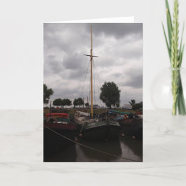 Tarjeta Barco De Vela En Un Día Gris