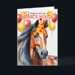 Tarjeta Bay Horse Funny Birthday<br><div class="desc">Bonito colorido de bahía con abrigo de color marrón rojizo y puntos negros y una mané sobre un caballo que usa un gorra fiesta y envía deseos de cumpleaños.</div>