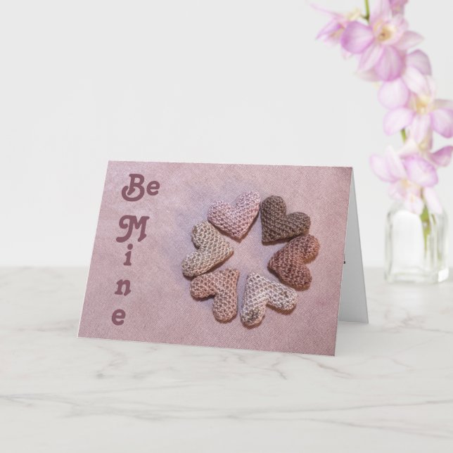 Tarjeta Be Mine Solar-dyed Crocheted Hearts Valentine Card (Orquídea)