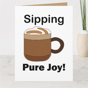 Tarjeta Bebida de café latte sorbiendo pura alegría