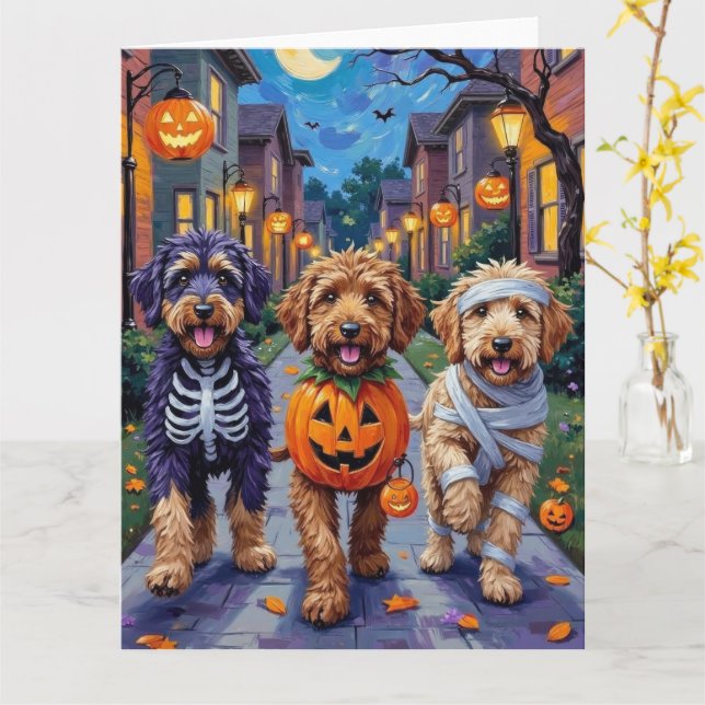 Tarjeta Bernedoodle perros trick-or-Treating en Halloween  (flor amarilla)