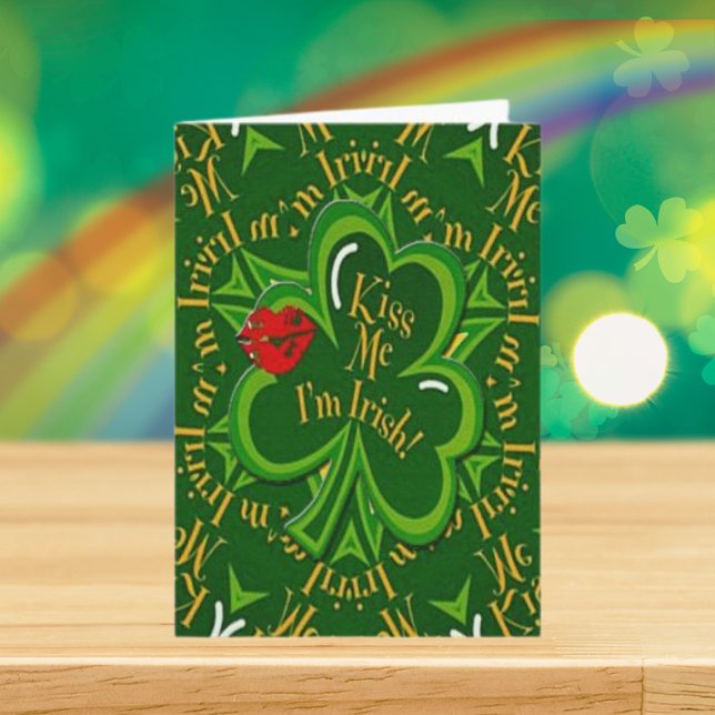 Tarjeta Bésame soy el Día de San Patricio Irlandés (Kiss Me I'm Irish St. Patrick's Day Card)