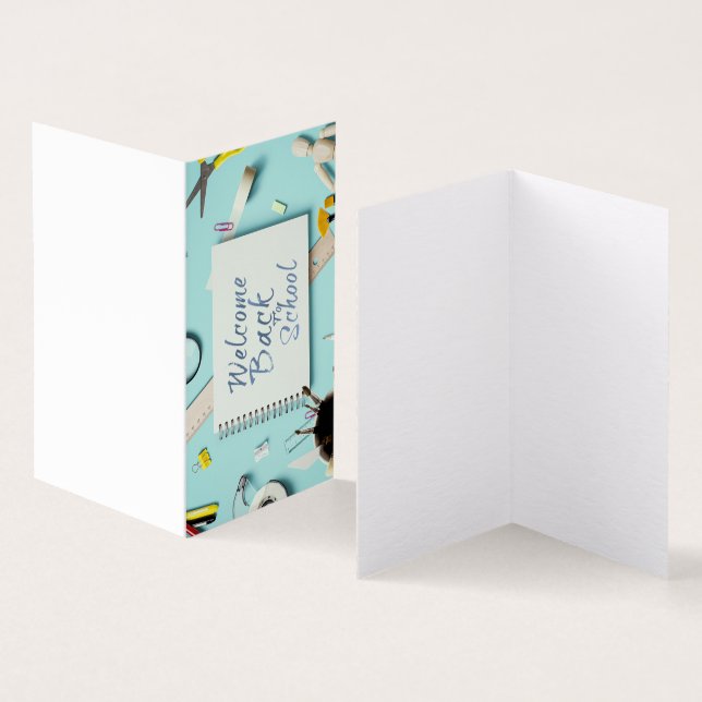 Tarjeta Bienvenidos de vuelta a la escuela - Estilo creati (Interior y exterior)