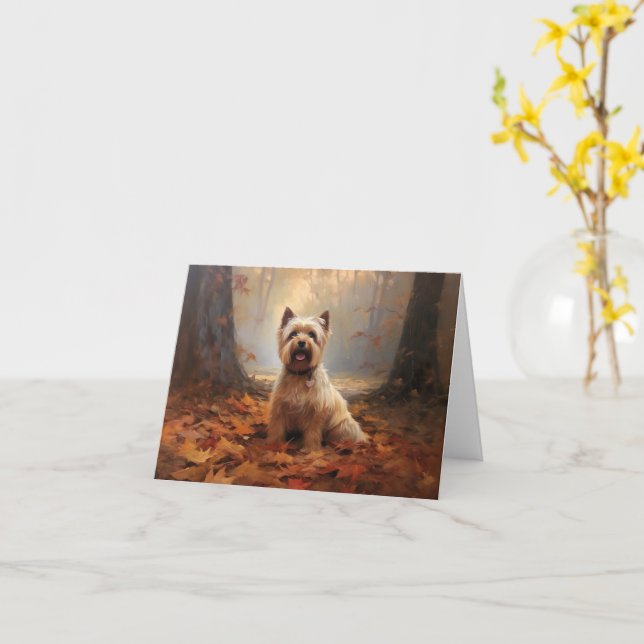 Tarjeta Biewer Terrier en hojas de otoño caídas Inspira (flor amarilla)