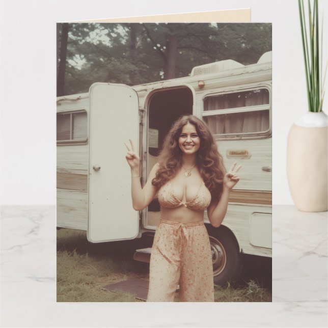 TARJETA BIRTHDAY 1970'S CURVY HIPPIE GIRL GREETING CARD (Anverso)