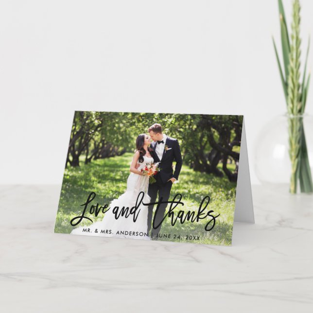 Tarjeta Boda Moderno Brush Script Love and Gracias Fold (Anverso)