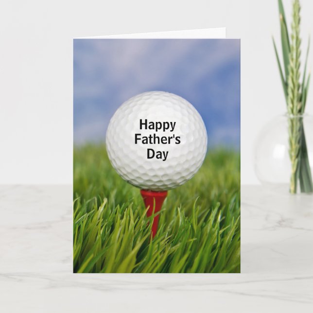 Tarjeta Bola de golf del Día del Padre en un tee (Anverso)