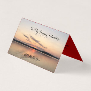 Tarjeta Bonita puesta de sol de San Valentín sobre diseño 