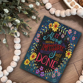 Tarjeta Bonito Floral Cualquier cosa es posible inspirador