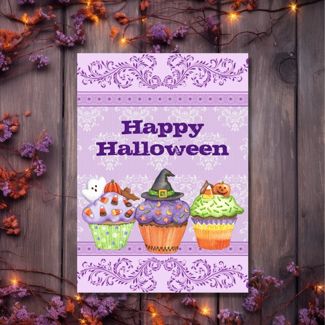 Tarjeta Bonito morada feliz Navidad (Front - Pretty Purple Happy Halloween Cupcakes Holiday Card)