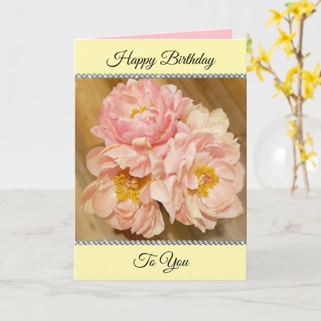 Tarjeta Bonito Peonies Feliz cumpleaños (flor amarilla)