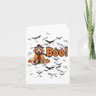 Tarjeta ¡Boo! Perro de perro de Halloween con traje de bru
