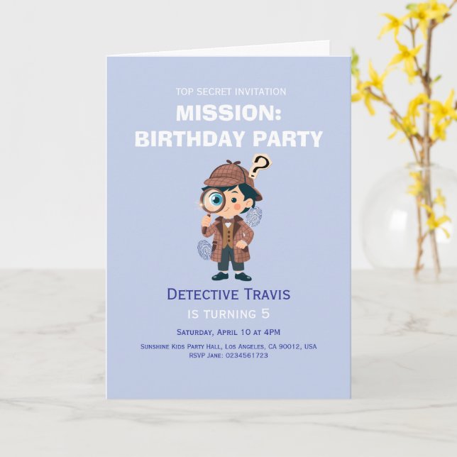 Tarjeta Boy Cute Detective Birthday Folded Greeting Card (flor amarilla)