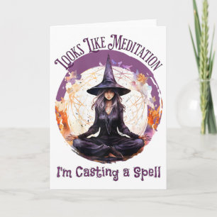 Tarjeta Bruja de yoga meditando lanzando un hechizo, Hallo