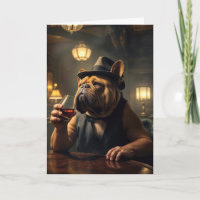 Bulldog del Día del Padre sosteniendo un Whiskey