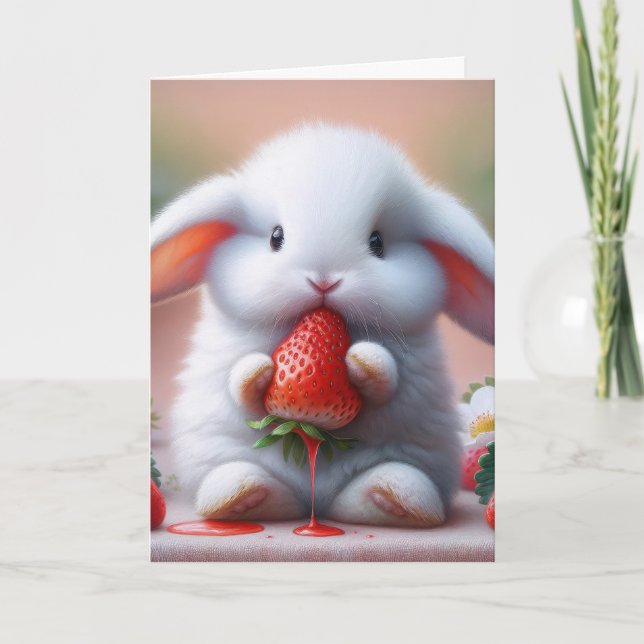 Tarjeta Bunny de cumpleaños con fresa jugosa (Anverso)