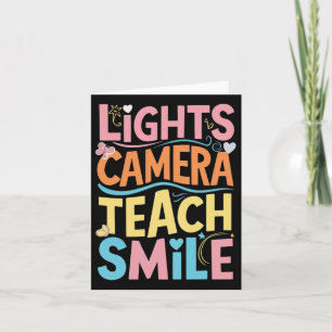 Tarjeta Cámara Ligera Enseña Sonrisa Camisa Graciosa De Vu