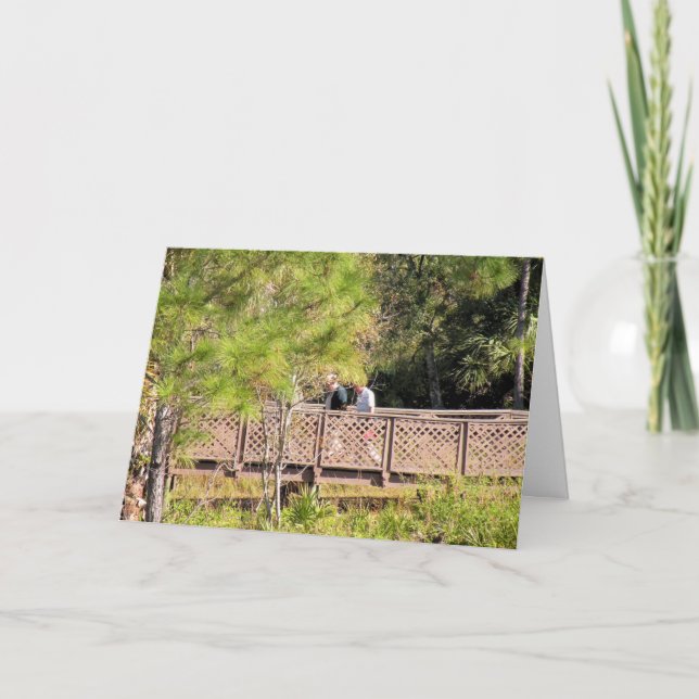 Tarjeta Caminata por la naturaleza de cumpleaños y dos ami (Anverso)