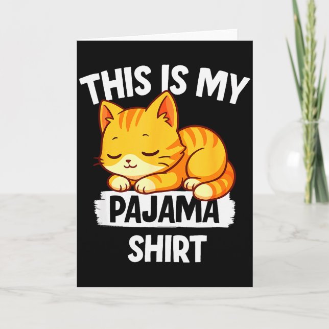 Tarjeta Camiseta Divertida de Gato Napng Esta Es Mi Pijama (Anverso)