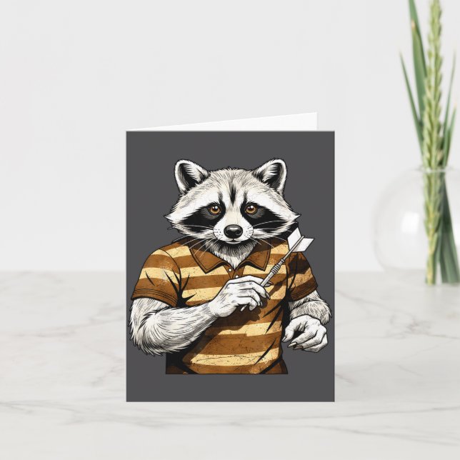 Tarjeta Camiseta divertida de mapache para lanzar dardos e (Anverso)
