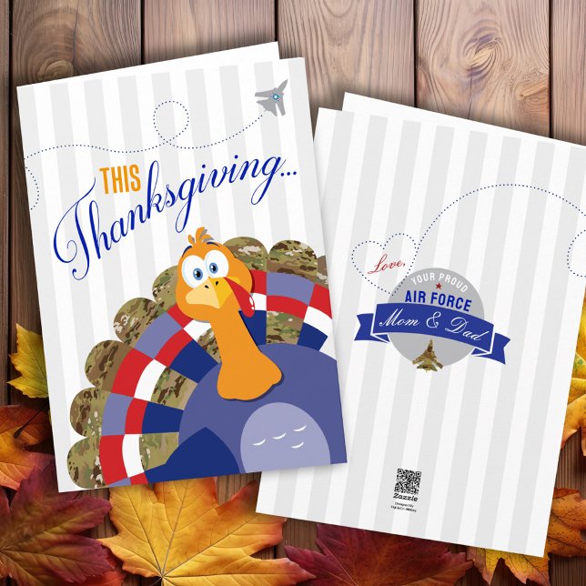 Tarjeta Camo de la Fuerza Aérea Turca Feliz Acción de Grac (Happy Thanksgiving military camouflage funny turkey card for Air Force Airman, Army, Navy, Marines)