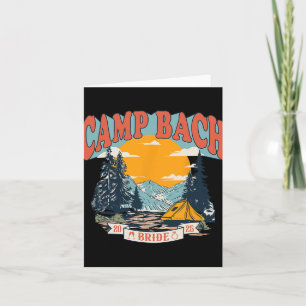 Tarjeta Camp Bach Bride 2025 Retro Camping Bachelorette Pa
