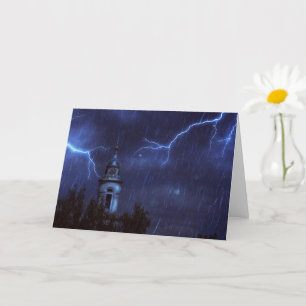 Tarjeta Capilla antigua y tormenta