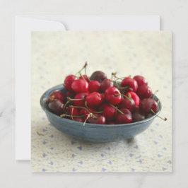 Tarjeta Cerezas en un tazón azul