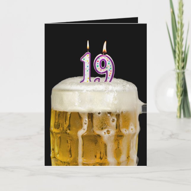 Tarjeta Cerveza de cumpleaños 19 en negro (Anverso)