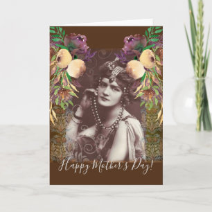 Tarjeta Chica de Fiesta de época sobre tapices victorianos