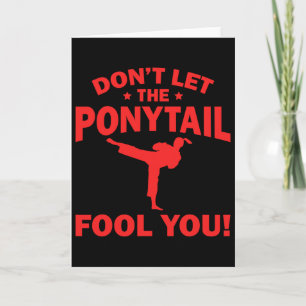 Tarjeta Chica Divertida Diseño de Karate para Niños y Muje
