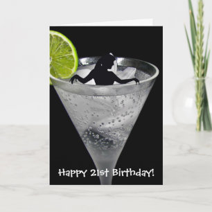 Tarjeta chica en copa de cóctel para cumpleaños 21
