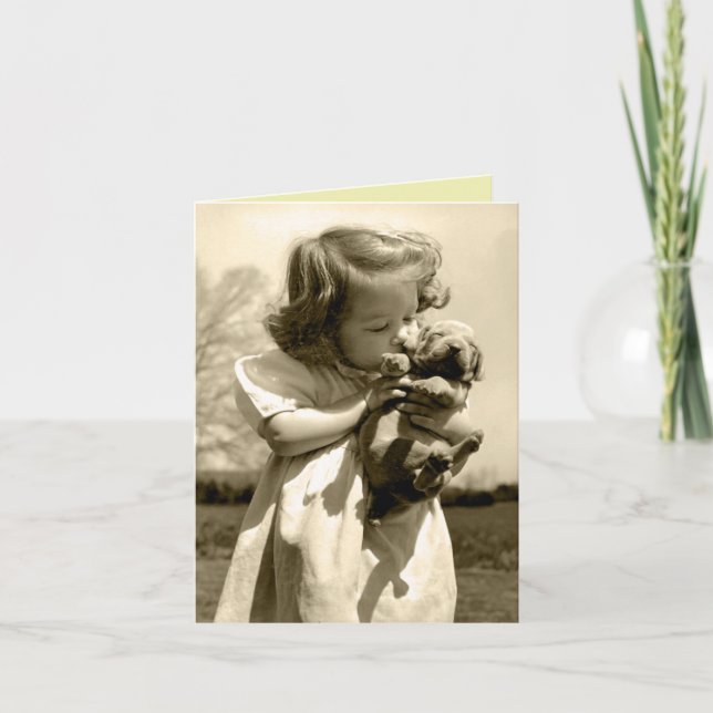 Tarjeta Chica vintage besa pipa (Anverso)