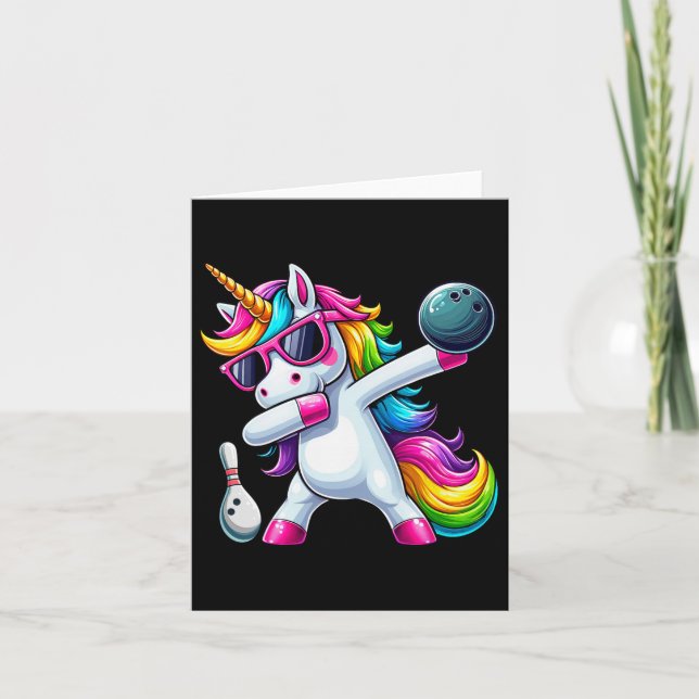 Tarjeta Chicas de cumpleaños divertida pelea con unicornio (Anverso)