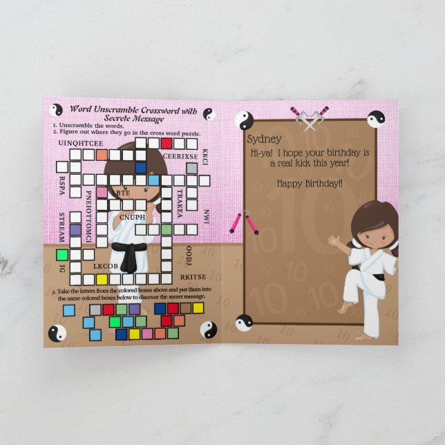 Tarjeta Chicas de etnia karate mensaje secreto feliz cumpl (Interior)